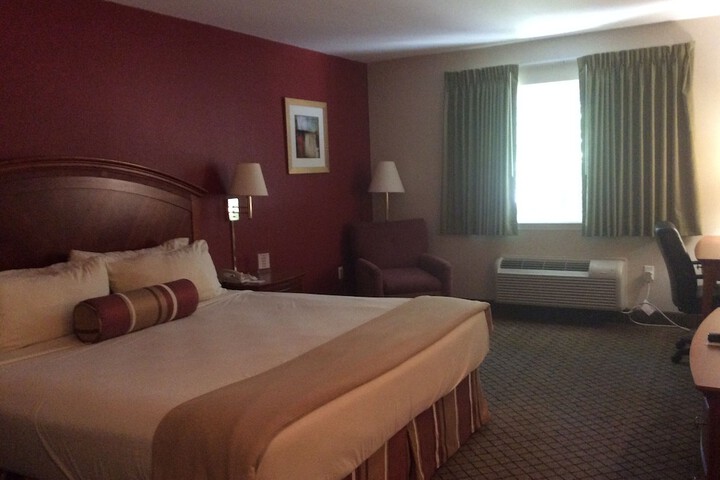 Room 8 of 18