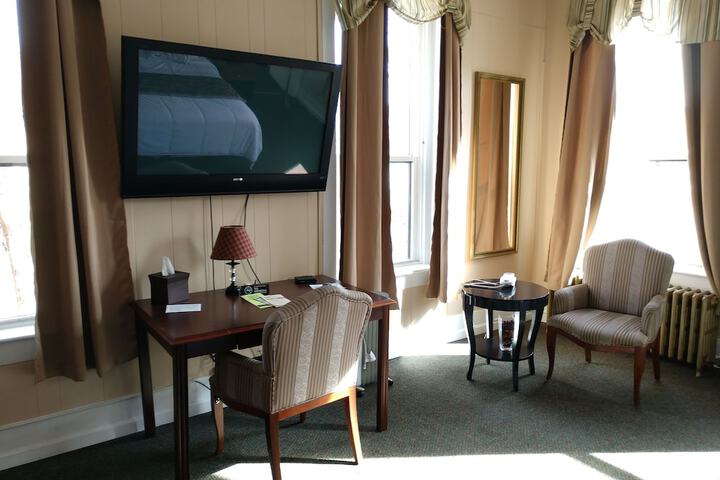 Hotel Wayne