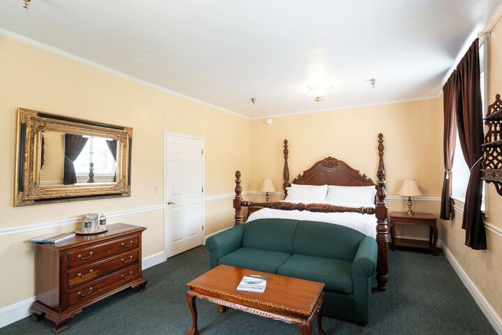 Lake Lure Inn & Spa