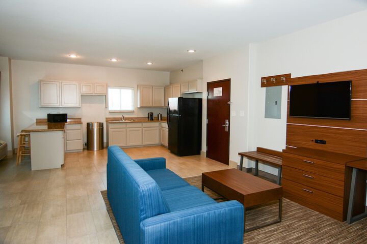 Holiday Inn Express & Suites New Boston by IHG