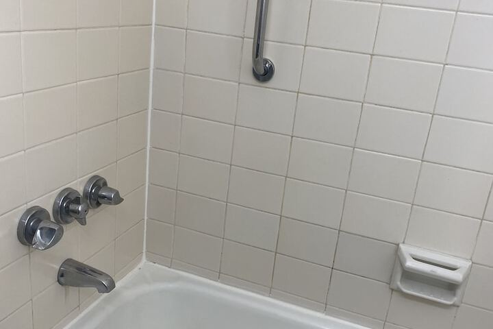 Room 19 of 28