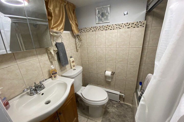Nice 2 bedroom Apt With Patio