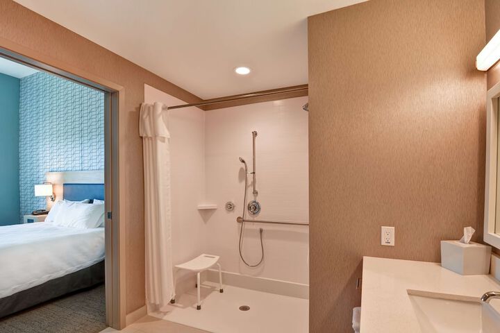 Room 18 of 39