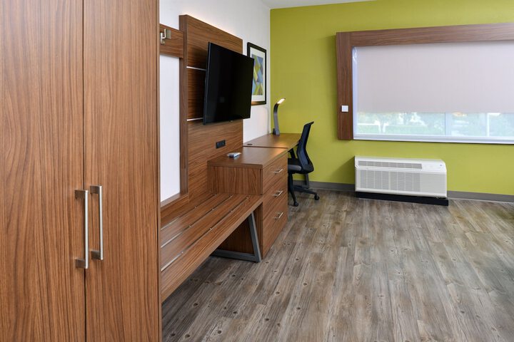 Room 45 of 79