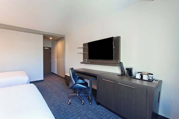 Room 21 of 36