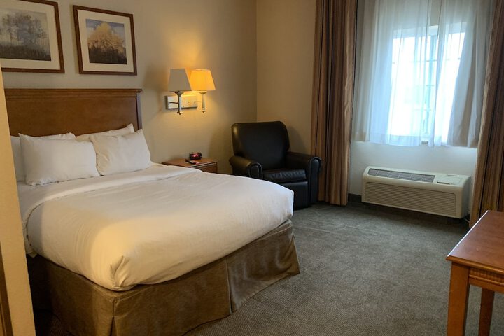 Room 11 of 22