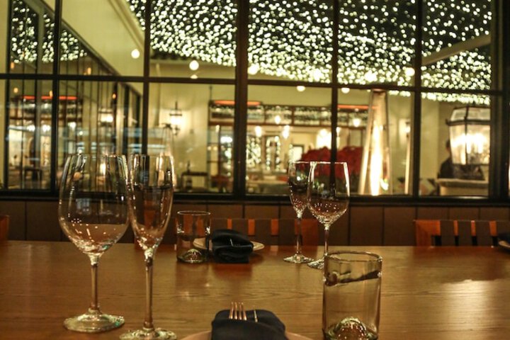 Dining 46 of 97