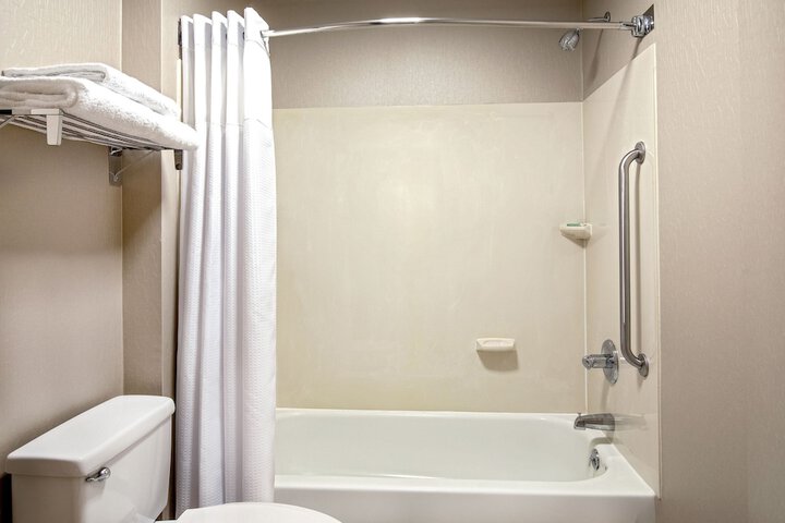 Room 13 of 29