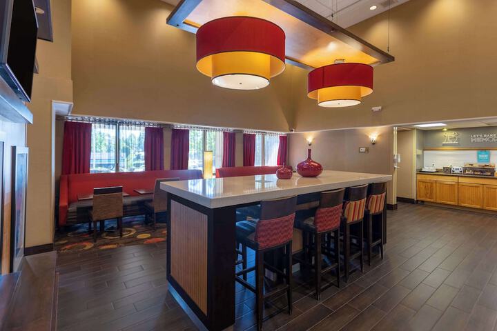 Hampton Inn by Hilton Chester South