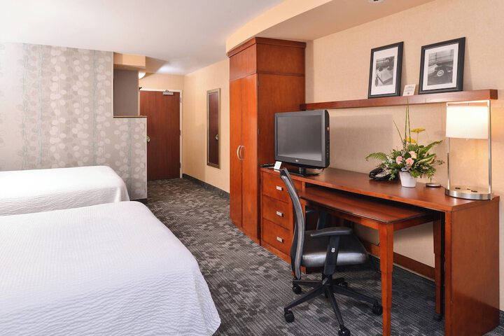Room 47 of 77
