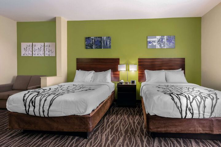 Room 17 of 34
