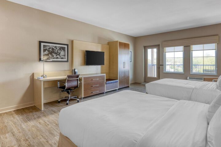 Best Western Bandera Suites & Saloon