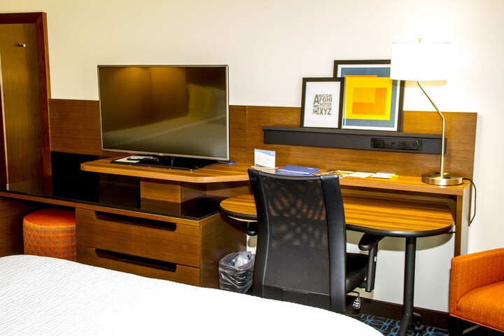 Room 16 of 64