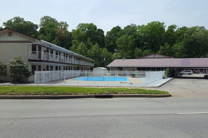 Hotel 3 of 27