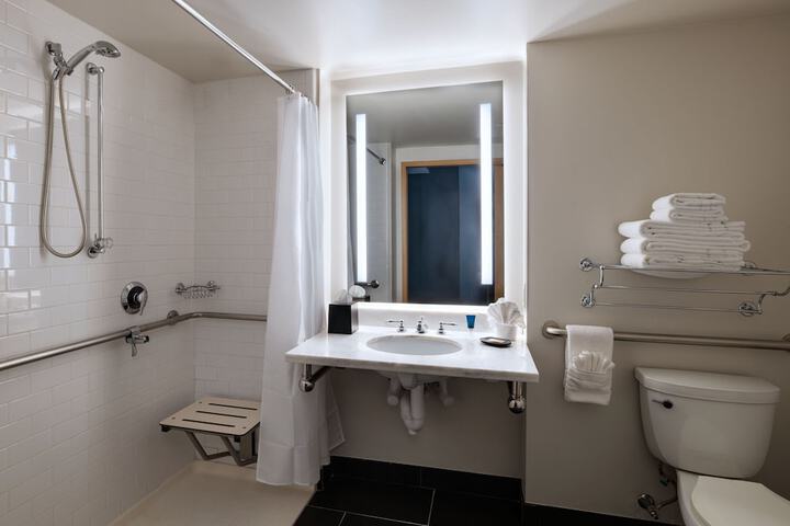 Room 8 of 20