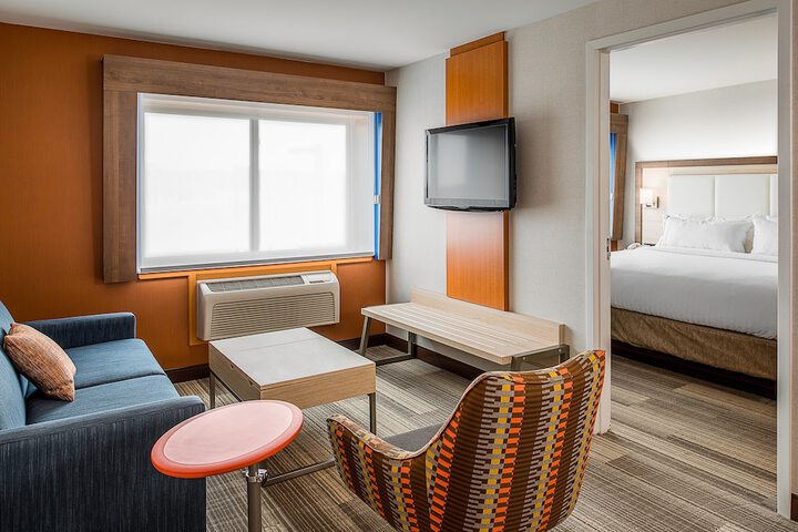 Room 18 of 49