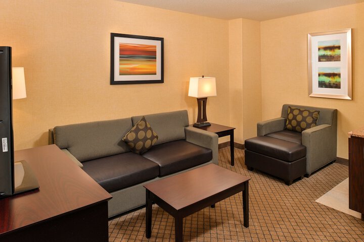 Room 32 of 86