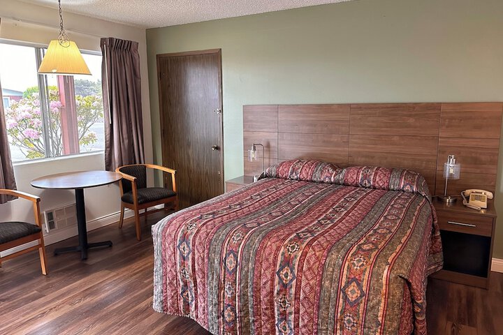 Capt Johns Motel