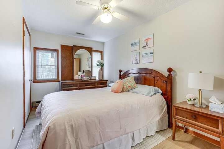 House on Paw Paw Lake w / Private Dock!