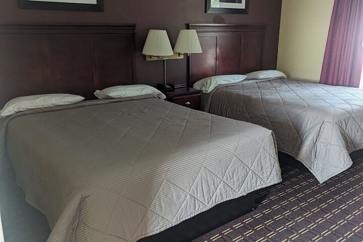 Dollar Inn