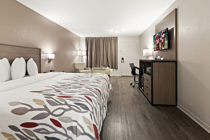 Room 13 of 27