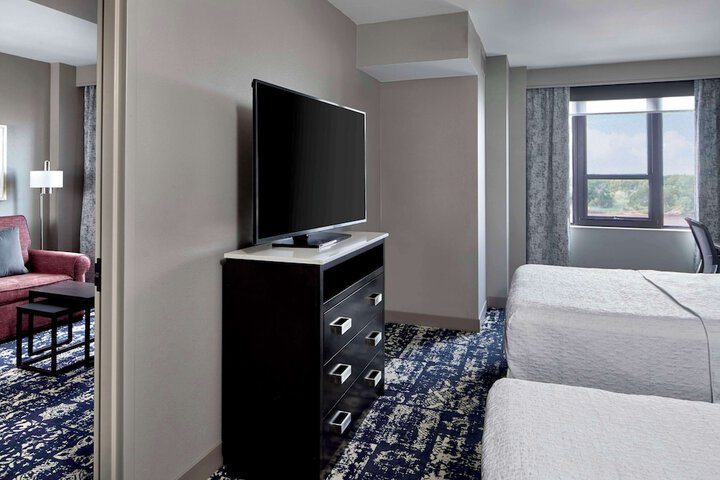 Room 25 of 59
