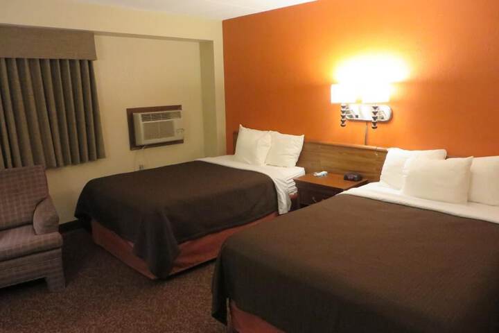 AmericInn by Wyndham Forest Lake