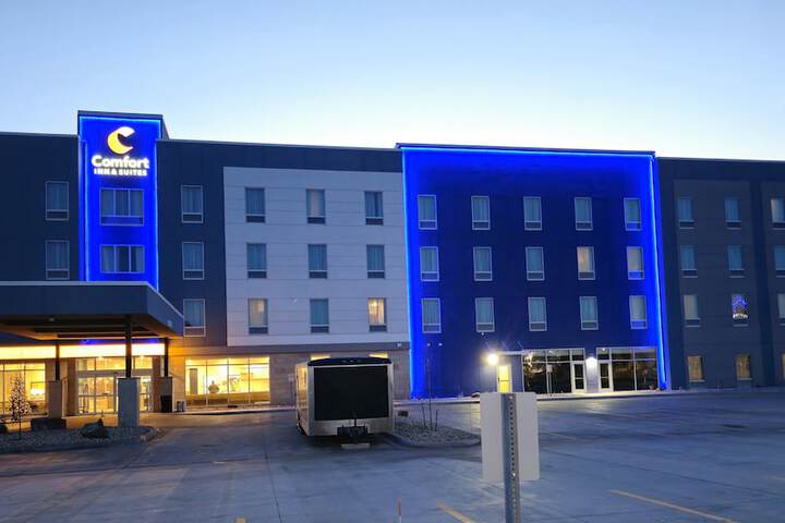 Hotel 2 of 48