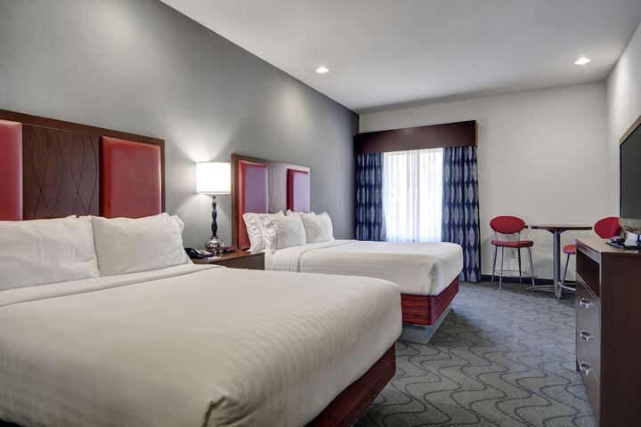 Room 14 of 37