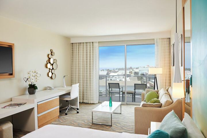Room 40 of 80