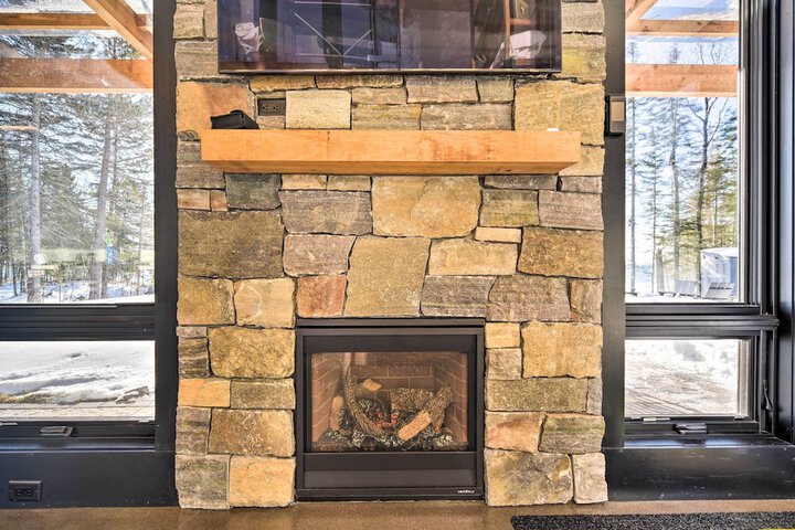 Office & Fire Pit: Waterfront Lake Superior Cabin!