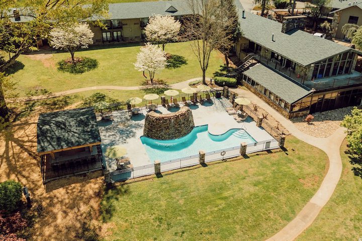 Tremont Lodge & Resort