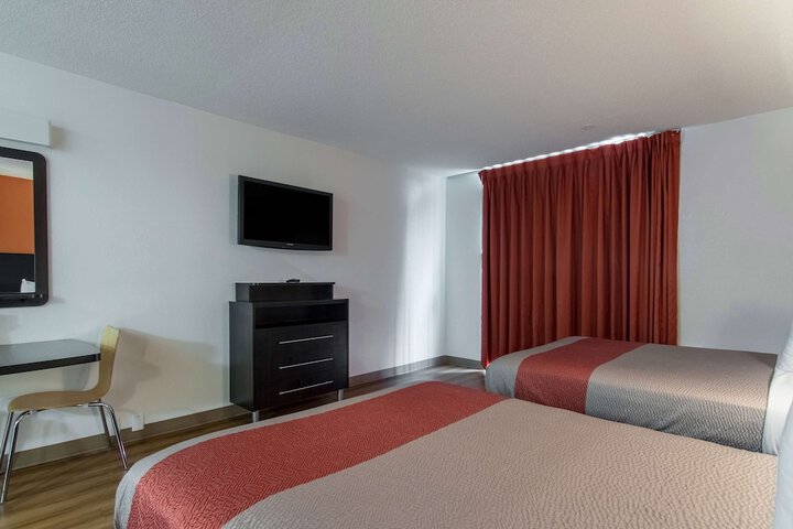 Room 18 of 36