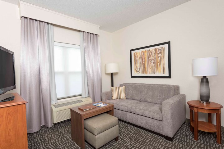 Homewood Suites by Hilton Indianapolis-Airport / Plainfield