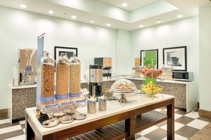 Breakfast/Coffee Service 121 of 146