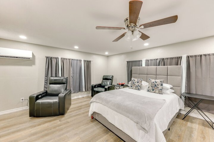 Private Yard: Pet-friendly Studio in New Boston!