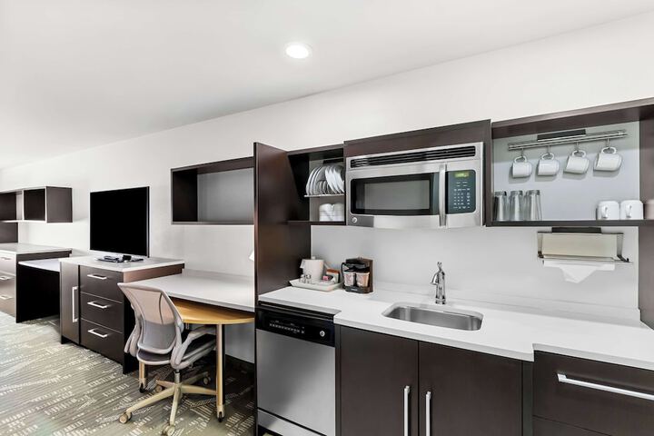 Room 12 of 38