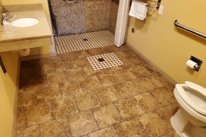 Room 9 of 14