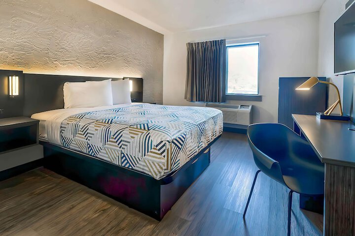 Room 28 of 36