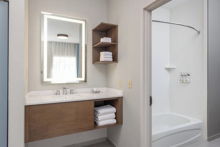 Staybridge Suites Bentonville-Rogers by IHG