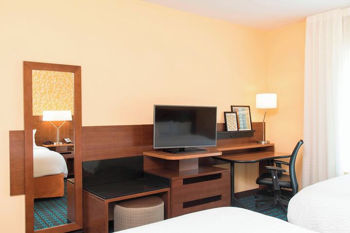 Room 11 of 25