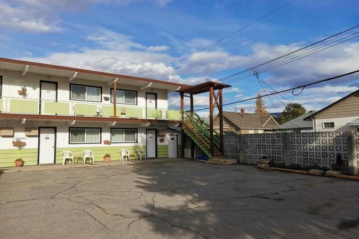 Cedars Motel