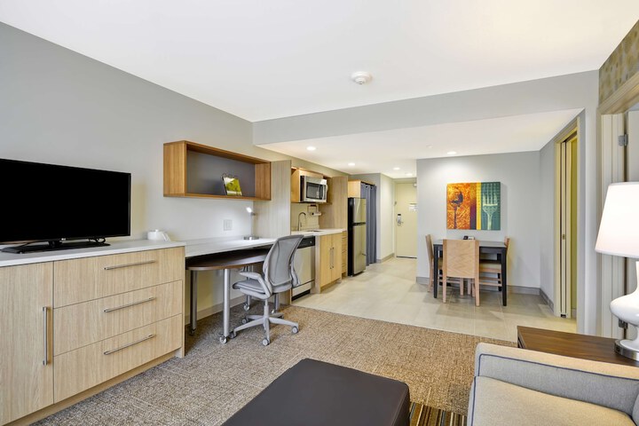 Home2 Suites by Hilton Decatur Ingalls Harbor