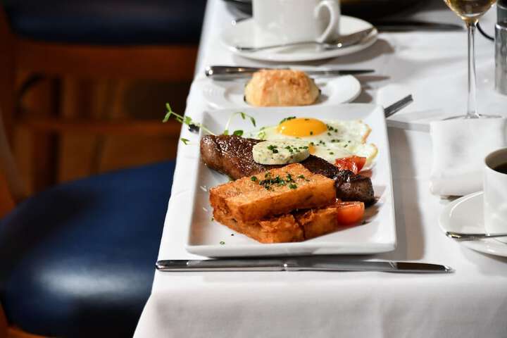 Breakfast/Coffee Service 86 of 107