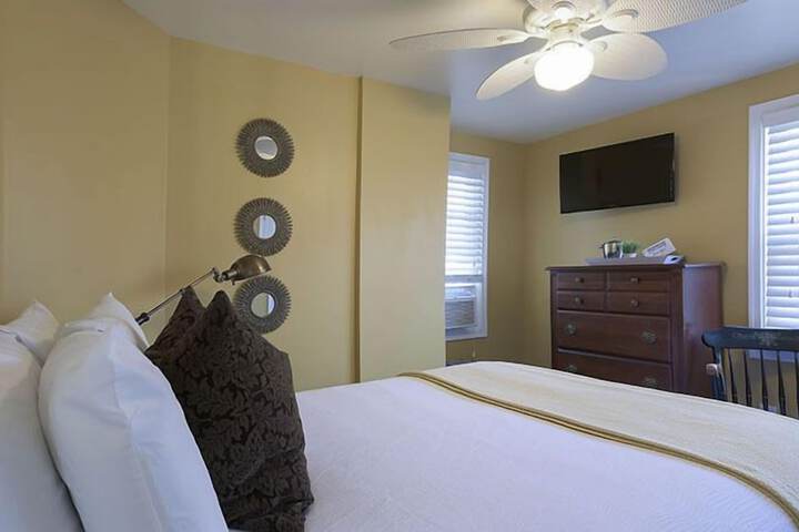 Room 60 of 77
