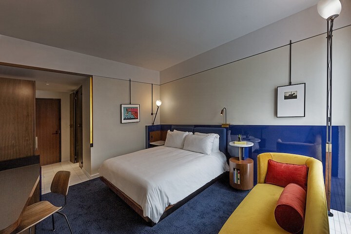 Room 29 of 83