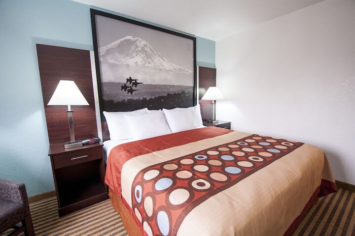 Room 30 of 44