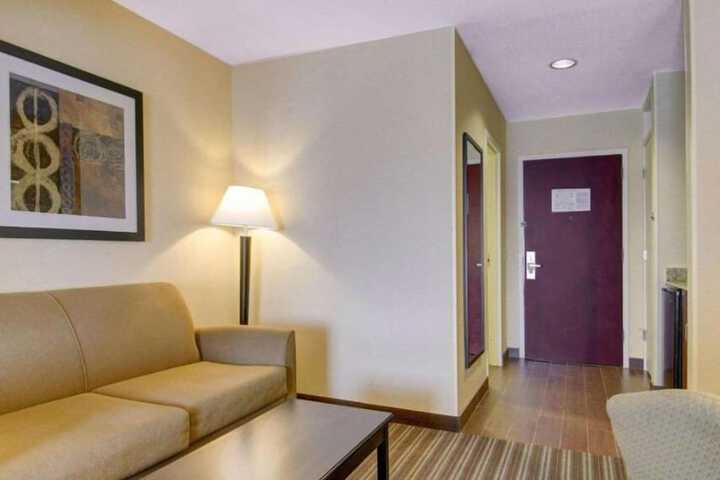 Room 23 of 27