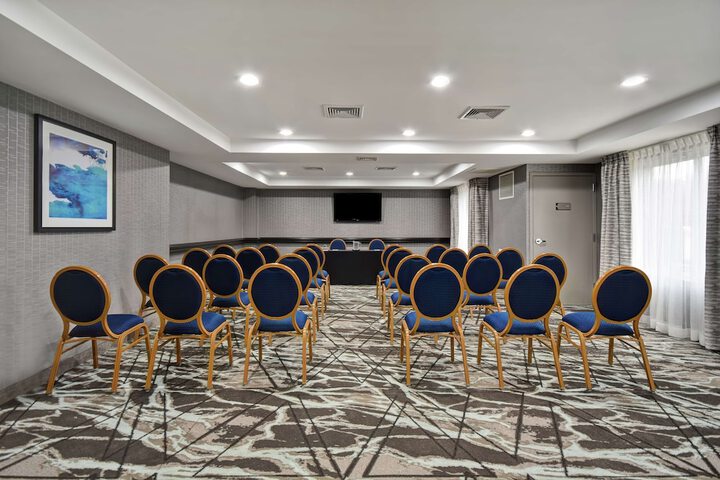 Homewood Suites by Hilton Edgewater