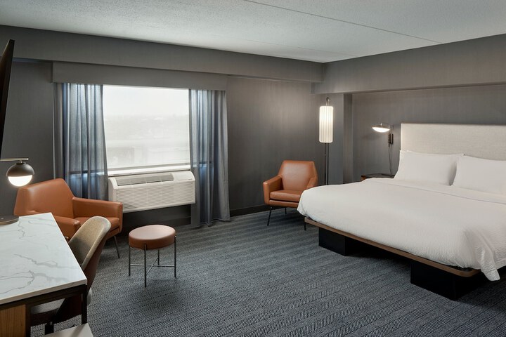 Room 5 of 22